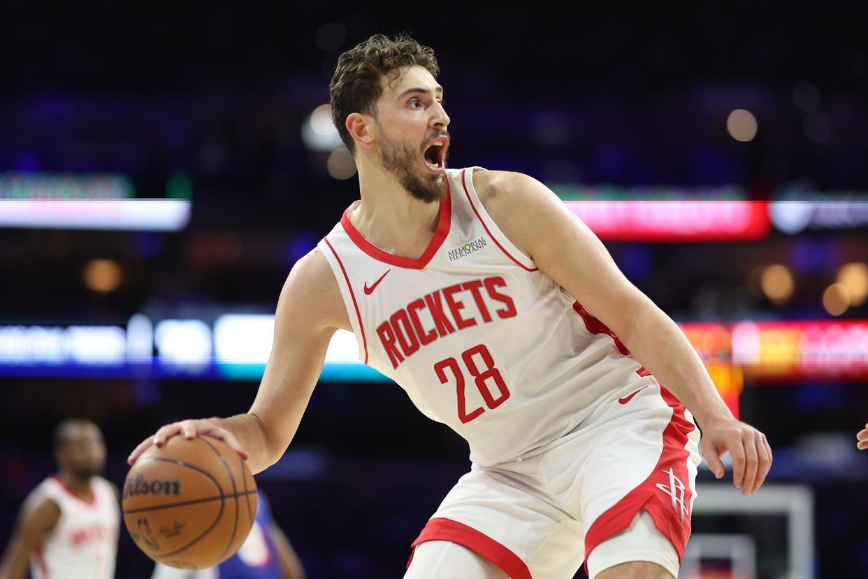 乐鱼官方网站赛事分析-火箭队三喜临门!2连胜到手,双核轰66分,阿门14助攻创生涯新高