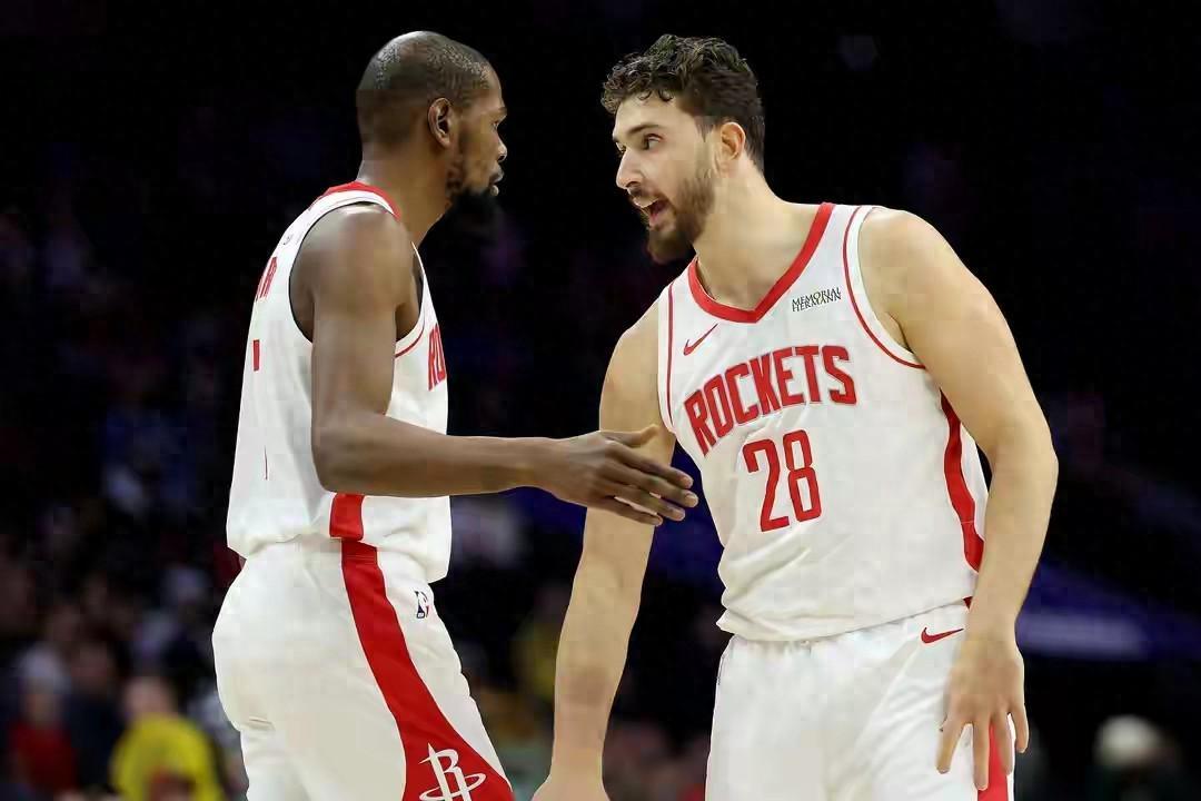 乐鱼官方网站最新版本下载-轰28+3+2!请把球给谢泼德,申京赛后发出请求,乌度卡也如梦初醒