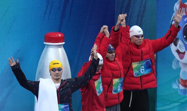 1620463517826025471.jpg 609608c8f3e8050669b9c156.jpg