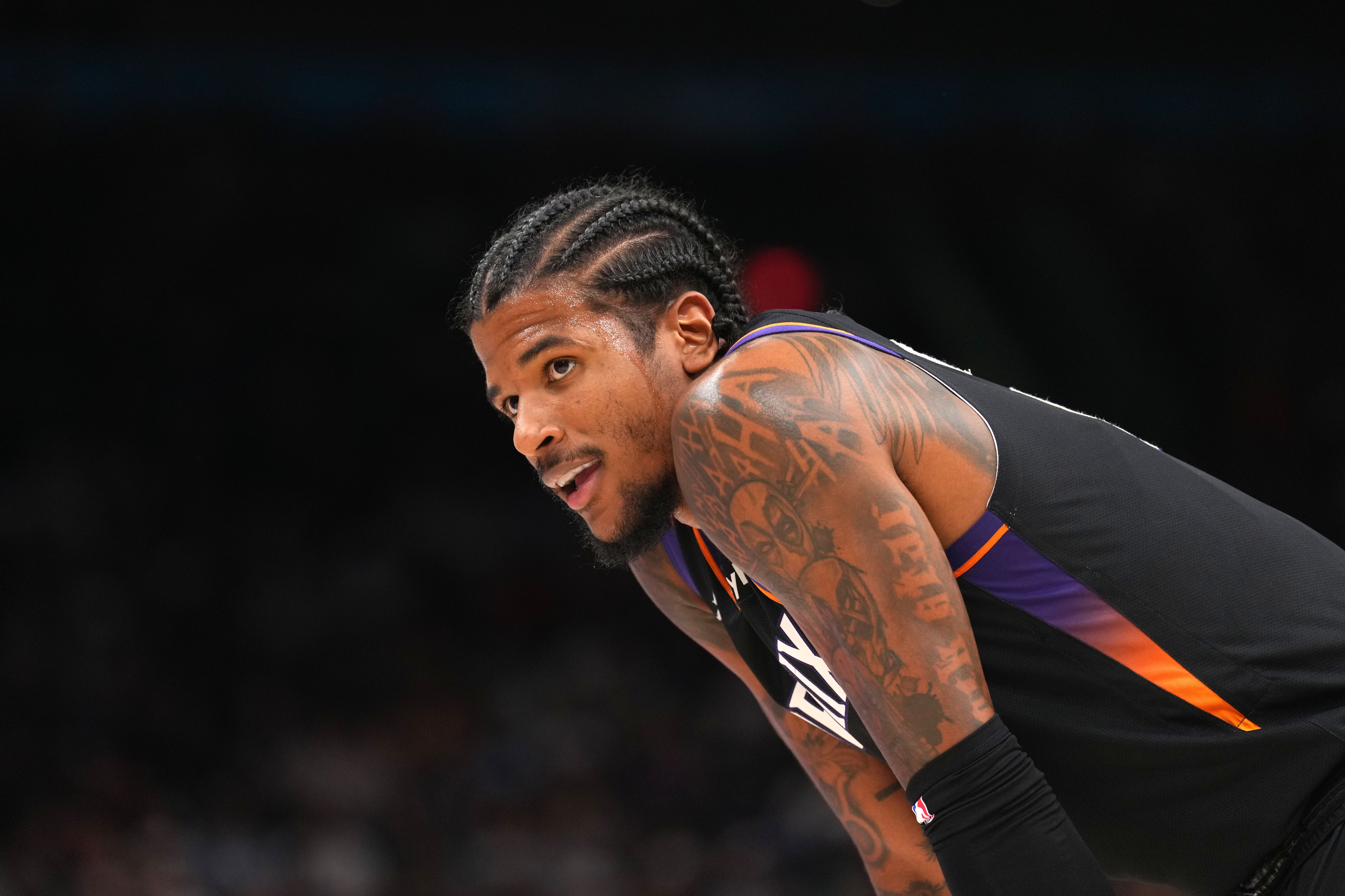 乐鱼官方网站最新版本下载-被DNP近一节半!杰伦·格林仅打20分钟10中3&三分5中0得8分4失误